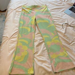 Zara size small stretchy cropped flare pants